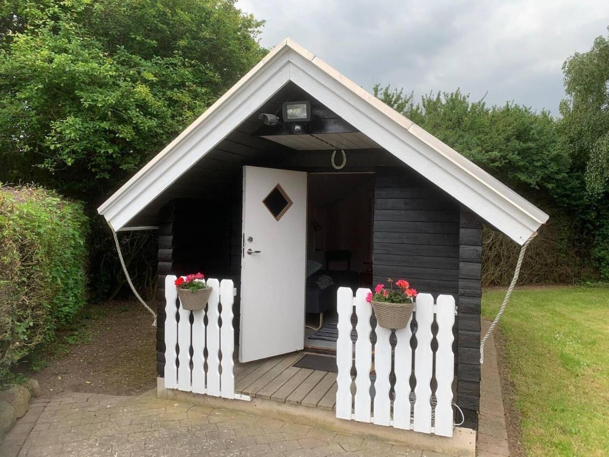 Stunning Romantik Cabin Close To Baltic Sea Villa Idestrup ภายนอก รูปภาพ