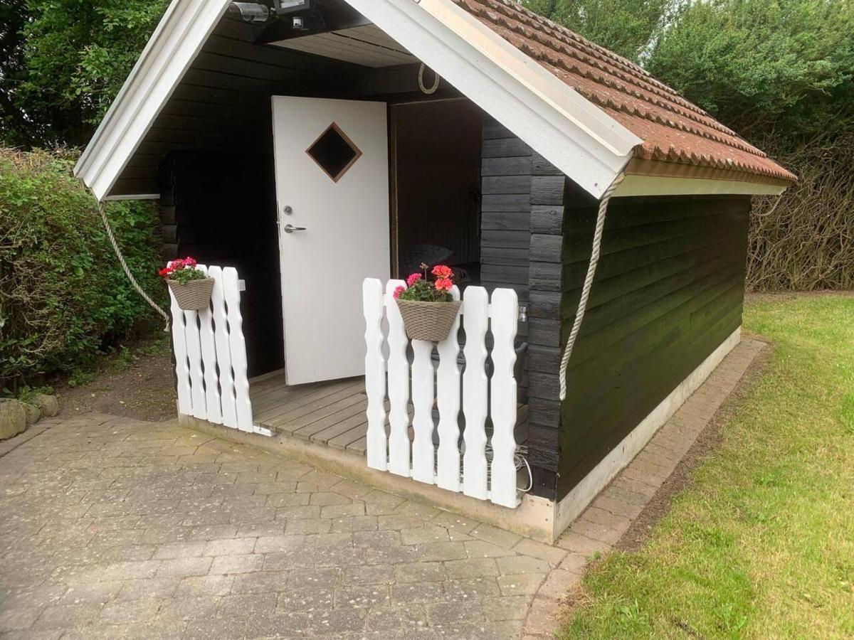 Stunning Romantik Cabin Close To Baltic Sea Villa Idestrup ภายนอก รูปภาพ