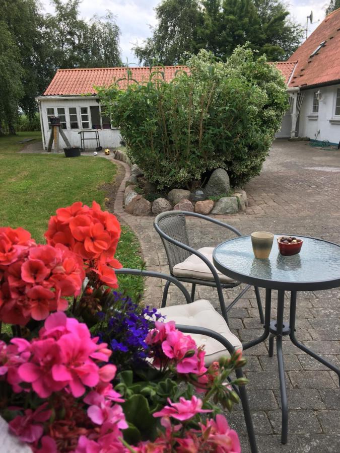 Stunning Romantik Cabin Close To Baltic Sea Villa Idestrup ภายนอก รูปภาพ